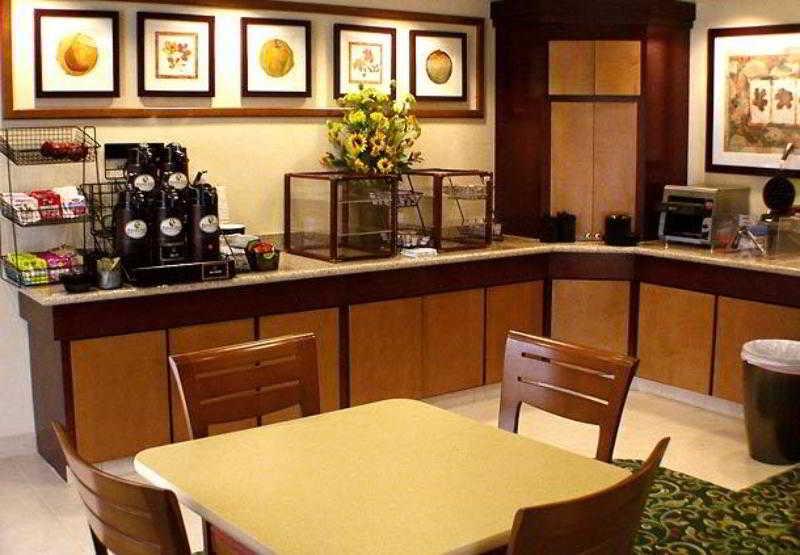 Fairfield Inn And Suites By Marriott Тифтон Екстериор снимка