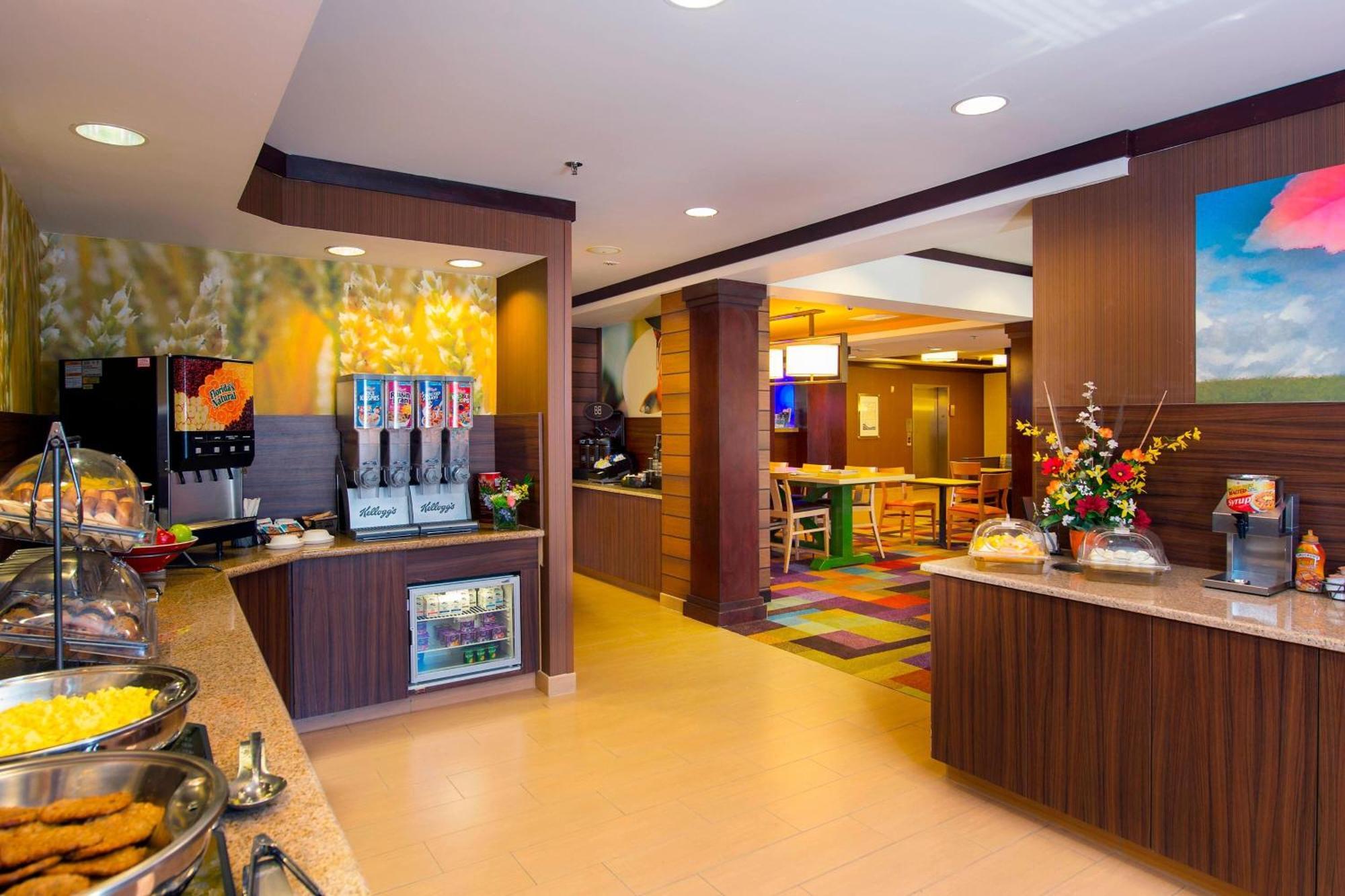 Fairfield Inn And Suites By Marriott Тифтон Екстериор снимка