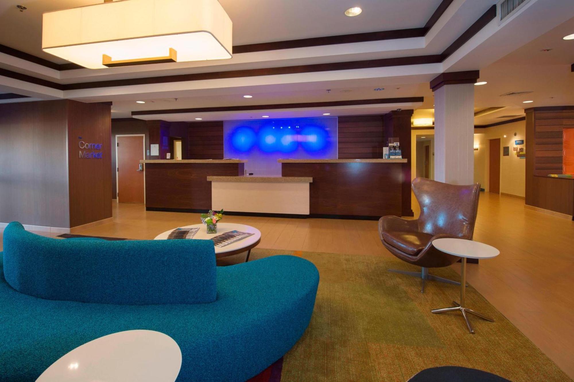 Fairfield Inn And Suites By Marriott Тифтон Екстериор снимка