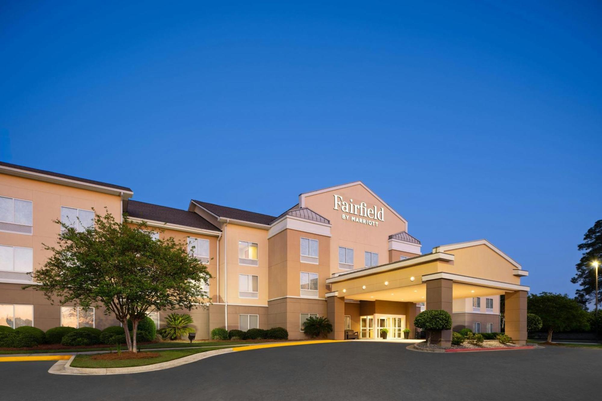 Fairfield Inn And Suites By Marriott Тифтон Екстериор снимка